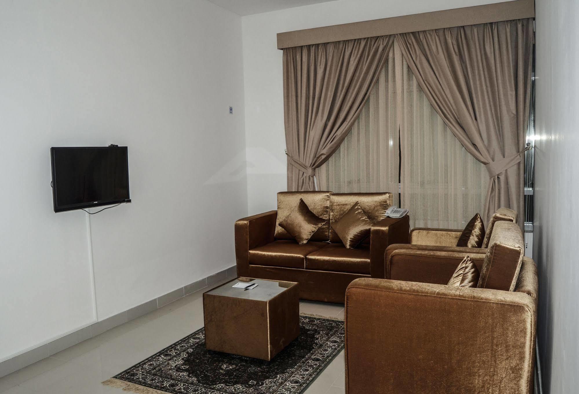 Al Khaleej Plaza Furnished Apartments Llc Ajman Exteriör bild